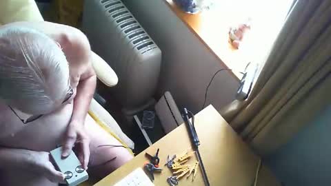 submissive1234567 online show from 8, 11, 2025