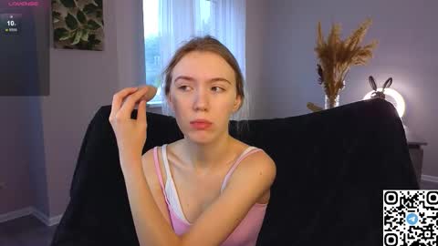 Snapshot of succubelle chatting on 5, 10, 2025 Eda online show from 5, 10, 2025