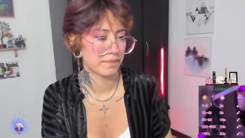 Snapshot of succubus_girl_ chatting on 28, 3, 2026 Alexy online show from 28, 3, 2026