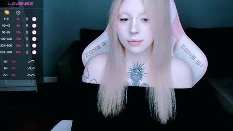 Snapshot of succubus_leslie chatting on 11, 11, 2025 succubus_leslie online show from 11, 11, 2025