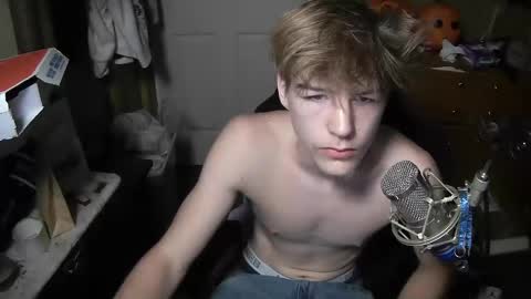 Snapshot of suckadan chatting on 5, 11, 2025 BigOldDan online show from 5, 11, 2025