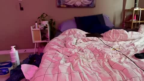 SaraSabeen online show from 15, 12, 2024