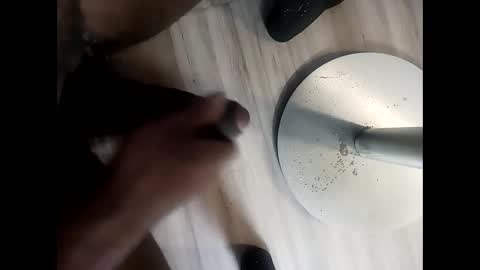 sucktheclit5 online show from 8, 3, 2025