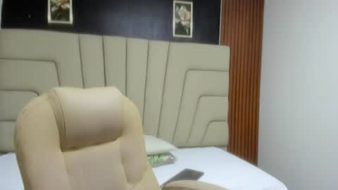 Snapshot of sue_stark chatting on 3, 8, 2026 sue_stark online show from 3, 8, 2026
