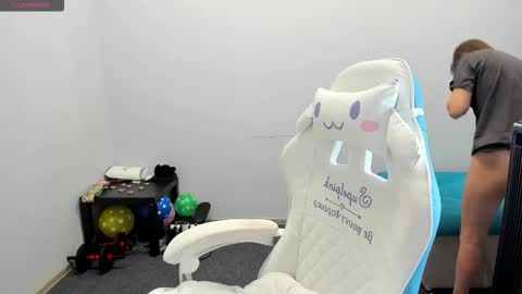 Snapshot of sugar_bunny_girl chatting on 20, 10, 2025 Ariana online show from 20, 10, 2025