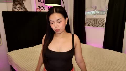 Snapshot of sugar_pinay18x chatting on 26, 4, 2026 sugar_pinay18x online show from 26, 4, 2026