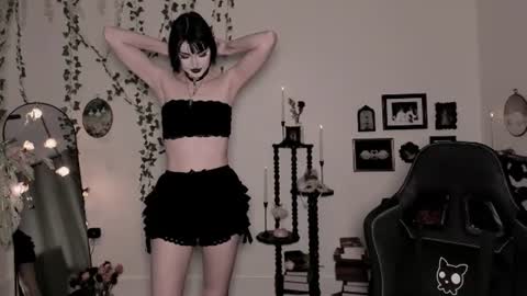 Snapshot of sugarmiette chatting on 12, 6, 2026 Ella online show from 12, 6, 2026
