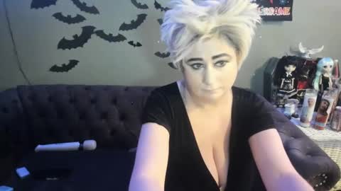 Snapshot of sugary_sweet chatting on 9, 3, 2025 Sugary online show from 9, 3, 2025