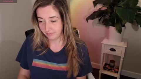 Mia online show from 5, 10, 2025