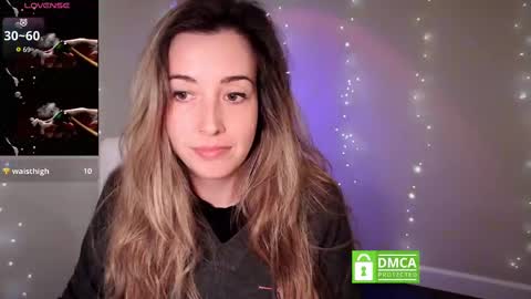 Snapshot of suggestivebehavior chatting on 16, 11, 2025 Mia online show from 16, 11, 2025