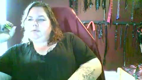 sugrmomma2024 online show from 7, 1, 2026