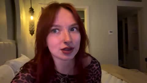 Snapshot of suk_ki chatting on 17, 2, 2025 Lika ginger  Jessy blond   online show from 17, 2, 2025