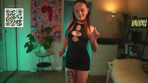 Snapshot of suk_ki chatting on 25, 9, 2025 Lika ginger  Jessy blond   online show from 25, 9, 2025