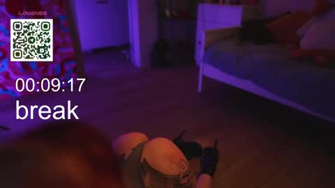 Snapshot of suk_ki chatting on 22, 10, 2025 Lika ginger  Jessy blond   online show from 22, 10, 2025