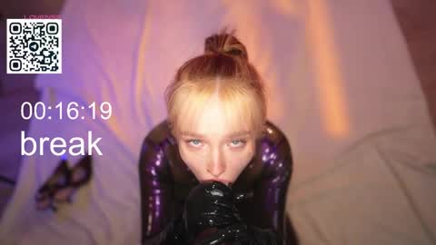 Snapshot of suk_ki chatting on 17, 2, 2026 Lika ginger Jessy blond online show from 17, 2, 2026