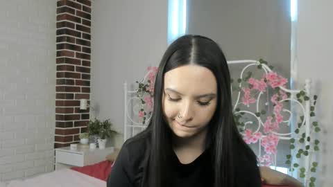 Lina 3 online show from 25, 3, 2026