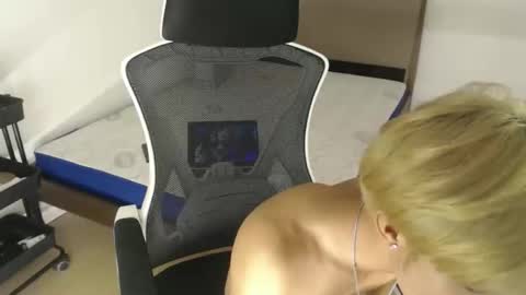 Snapshot of sultry_charls chatting on 29, 9, 2025 sultry_charls online show from 29, 9, 2025