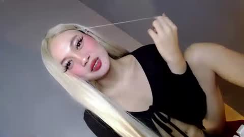 Snapshot of sultrybadbabe chatting on 12, 10, 2025 sultrybadbabe online show from 12, 10, 2025