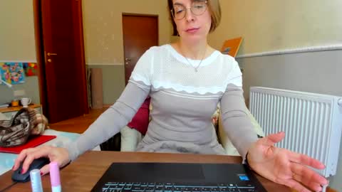 Snapshot of summerliza chatting on 10, 1, 2025 summerliza online show from 10, 1, 2025