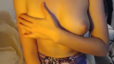 Snapshot of summerrrrrrrrr chatting on 8, 2, 2025 The real sugar baby Sam Summer online show from 8, 2, 2025