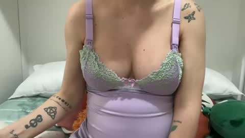 Snapshot of summerrrrrrrrr chatting on 26, 10, 2025 The real sugar baby Sam Summer online show from 26, 10, 2025