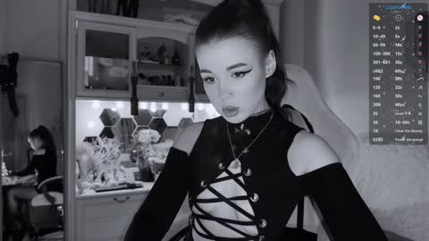 Miss Nelly online show from 25, 12, 2024