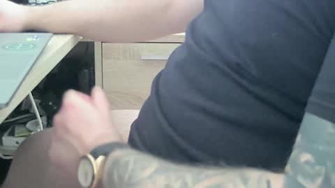 Snapshot of sun_is_dark chatting on 11, 4, 2026 Luka online show from 11, 4, 2026