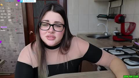 Snapshot of sunflower0907 chatting on 19, 12, 2024 Tina. Im topless model online show from 19, 12, 2024