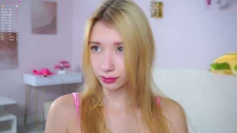 Snapshot of sunnmoonn chatting on 18, 2, 2026 Lily online show from 18, 2, 2026