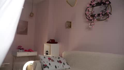 Snapshot of sunnmoonn chatting on 14, 3, 2026 Lily online show from 14, 3, 2026