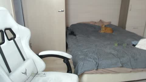 Snapshot of sunny1girl chatting on 1, 2, 2025 Alice and Sergey online show from 1, 2, 2025