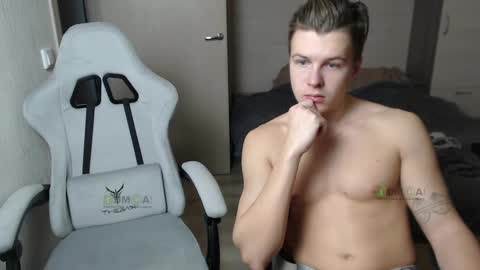 Snapshot of sunny1girl chatting on 18, 2, 2025 Alice and Sergey online show from 18, 2, 2025