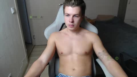 Snapshot of sunny1girl chatting on 3, 3, 2025 Alice and Sergey online show from 3, 3, 2025