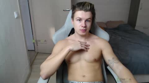 Snapshot of sunny1girl chatting on 8, 3, 2025 Alice and Sergey online show from 8, 3, 2025