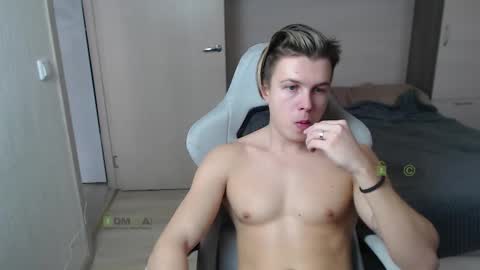 Snapshot of sunny1girl chatting on 10, 3, 2025 Alice and Sergey online show from 10, 3, 2025