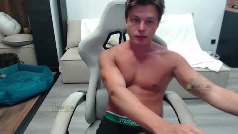 Snapshot of sunny1girl chatting on 20, 9, 2025 Alice and Sergey online show from 20, 9, 2025