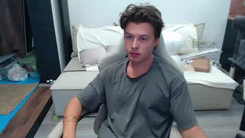 Snapshot of sunny1girl chatting on 4, 10, 2025 Alice and Sergey online show from 4, 10, 2025