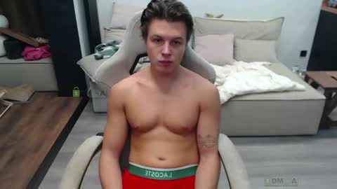 Snapshot of sunny1girl chatting on 28, 10, 2025 Alice and Sergey online show from 28, 10, 2025