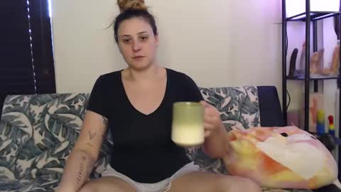 Snapshot of sunny420princess chatting on 4, 11, 2025 Sunny420 online show from 4, 11, 2025