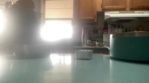 Sunny Clementine online show from 9, 11, 2025