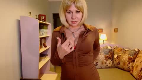 Sunny Katty online show from 12, 5, 2026