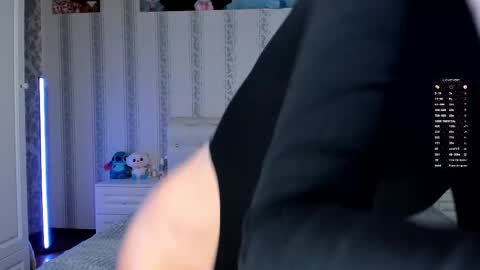 Snapshot of sunnyhuff chatting on 30, 10, 2025 Sunny online show from 30, 10, 2025