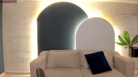 Snapshot of sunnyrivers_ chatting on 7, 3, 2026 Sunny Rivers online show from 7, 3, 2026