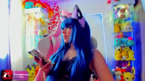     RAVENCLAU GIRL  online show from 8, 1, 2025