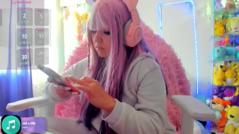     RAVENCLAU GIRL  online show from 30, 1, 2025