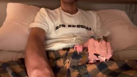 Snapshot of sunrough chatting on 29, 10, 2025 Sunrough online show from 29, 10, 2025