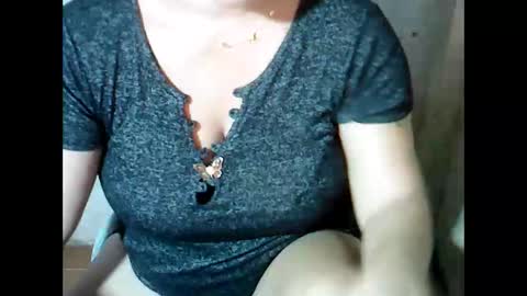 Snapshot of sunshine_38 chatting on 29, 10, 2025 sunshine_38 online show from 29, 10, 2025