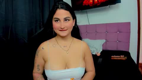 Snapshot of sunshine_uwu22 chatting on 25, 9, 2025 Andrea Rodriguez online show from 25, 9, 2025