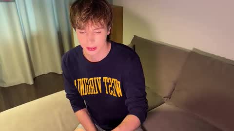 Snapshot of sunshinealex chatting on 18, 9, 2025 sunshinealex online show from 18, 9, 2025