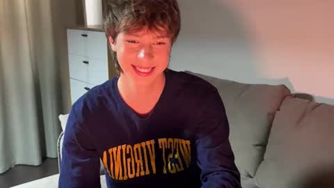 Snapshot of sunshinealex chatting on 19, 9, 2025 sunshinealex online show from 19, 9, 2025